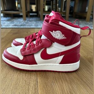 Nike JORDAN HI FLYEASE 
"Cardinal Red" kids 4.5 fits women 6 EUC
